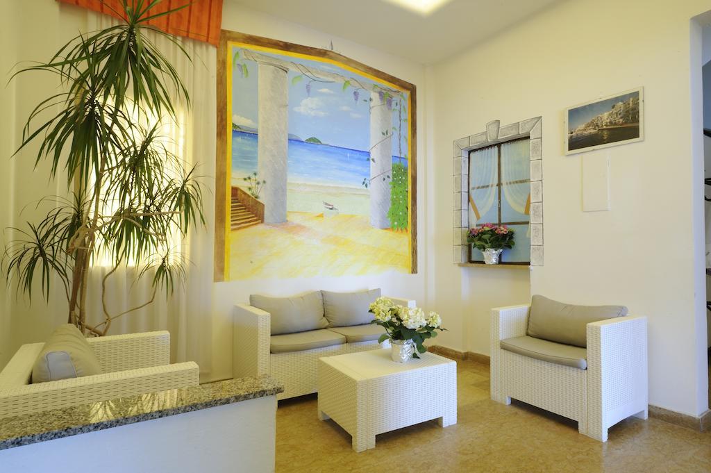 Hotel Delfino Laigueglia Bagian luar foto