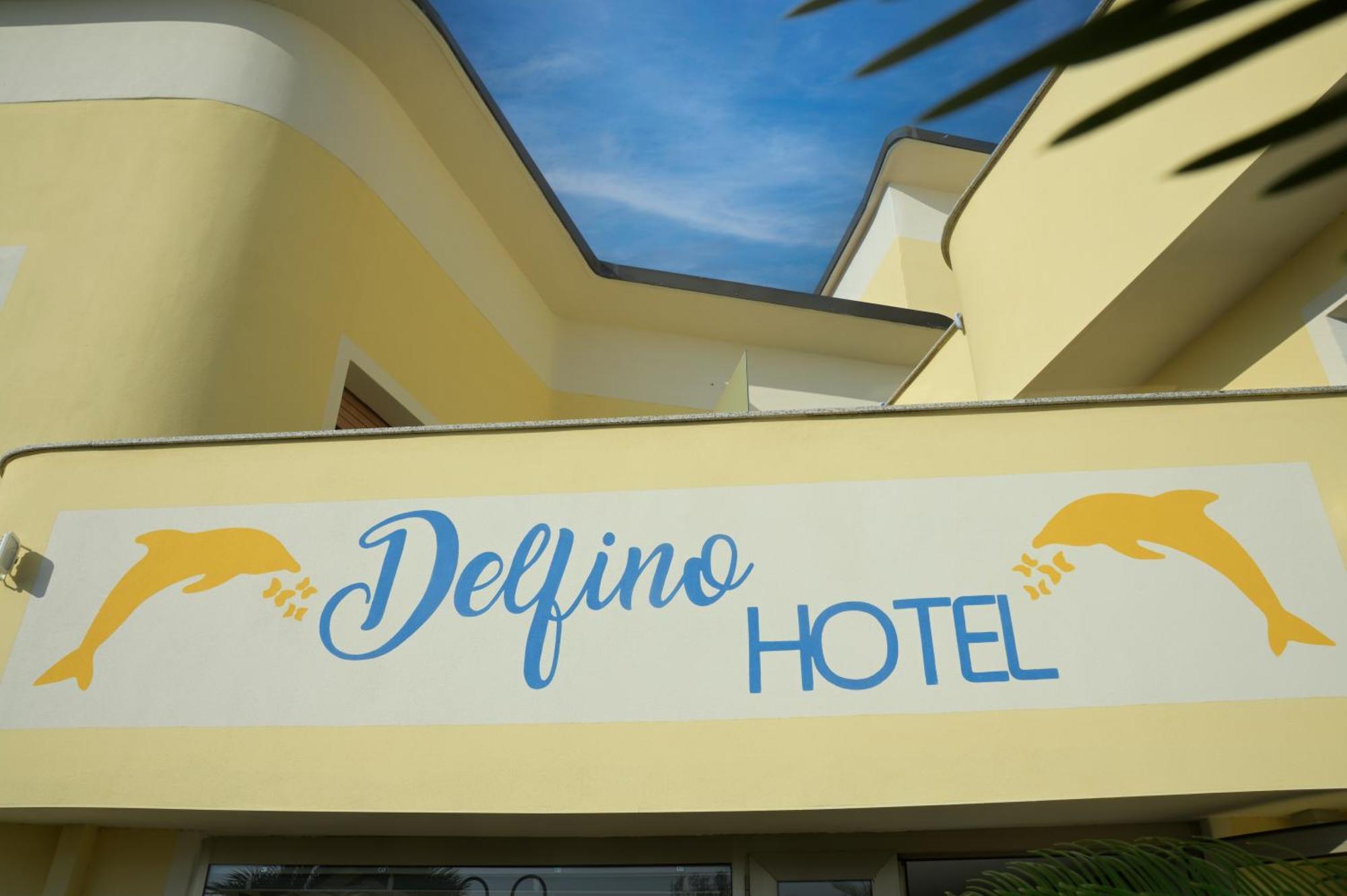 Hotel Delfino Laigueglia Bagian luar foto