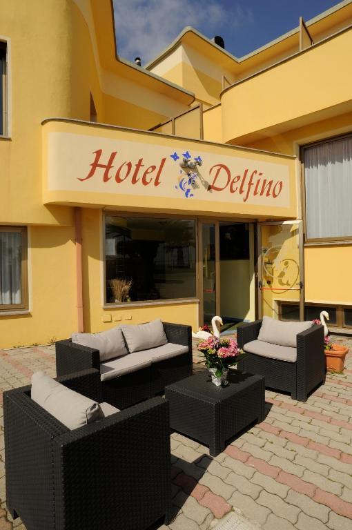 Hotel Delfino Laigueglia Bagian luar foto